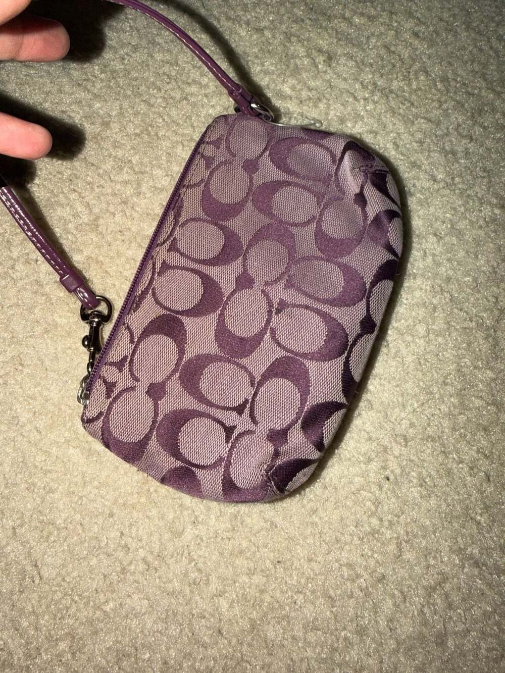 Vintage TurnLock Coach Signature C Purple Canvas Wristlet - Picture 3 of 4